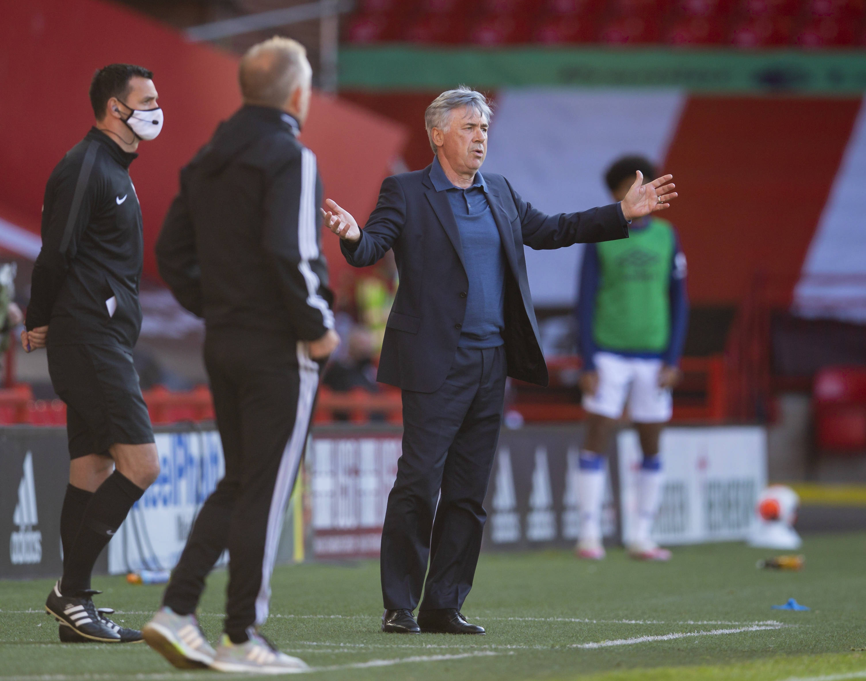 接射门机会 接射门机会